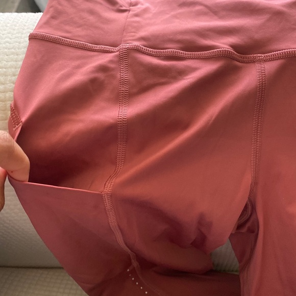 Lululemon - Picture 4 of 4